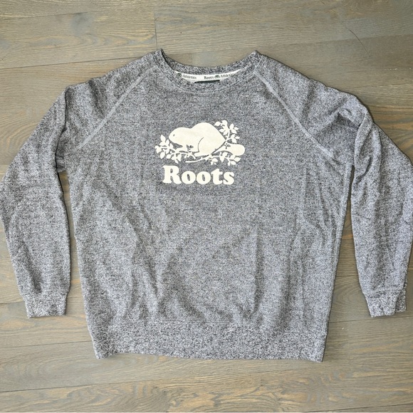 Roots Sweaters - Roots Original Crew Sweatshirt in Salt & Pepper.